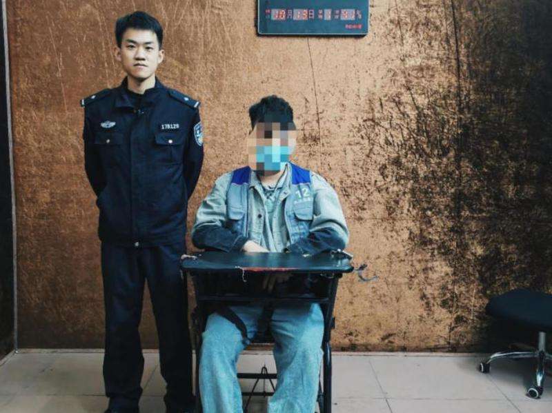 何韬在Facebook上的活动