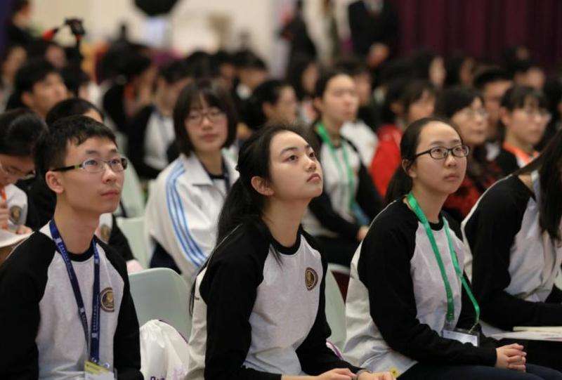 Facebook在香港学生中的使用情况